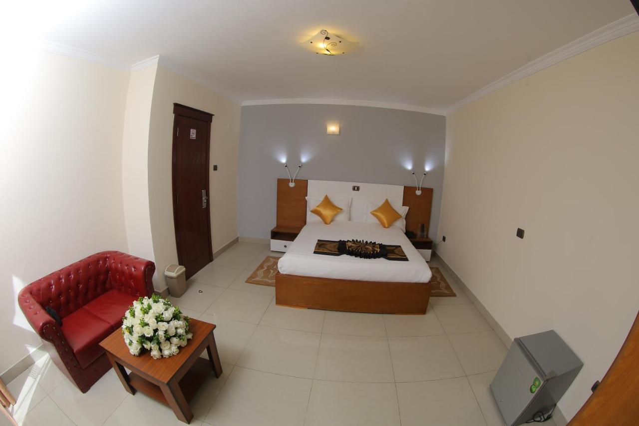 Hotel Tirago Addis Ababa Bagian luar foto